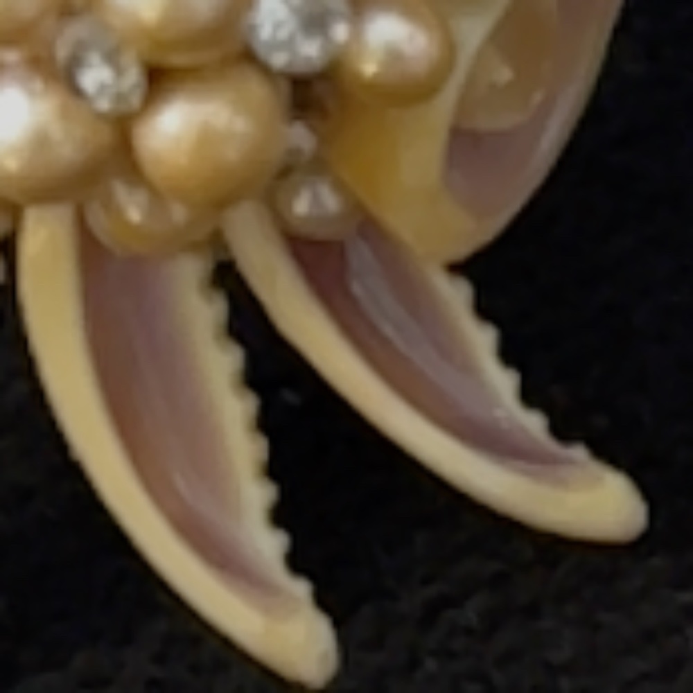 Vintage Tiny Seashell Post Earrings - image 3